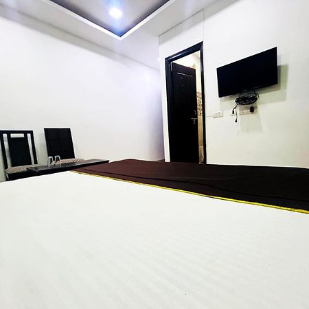 Hotel Ashoka Palace Near Igi Airport New Delhi Exterior photo