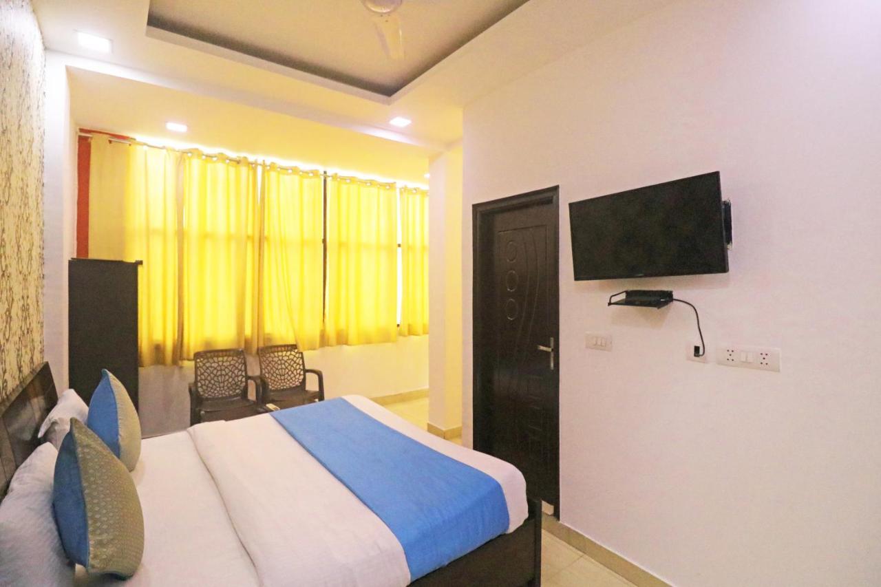 Hotel Ashoka Palace Near Igi Airport New Delhi Exterior photo
