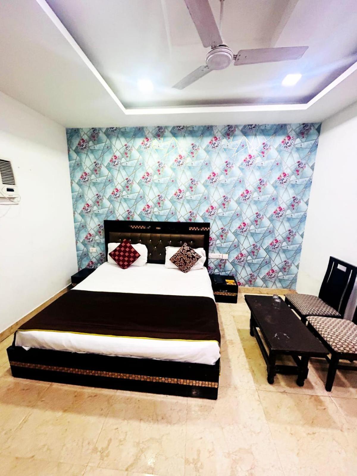 Hotel Ashoka Palace Near Igi Airport New Delhi Exterior photo
