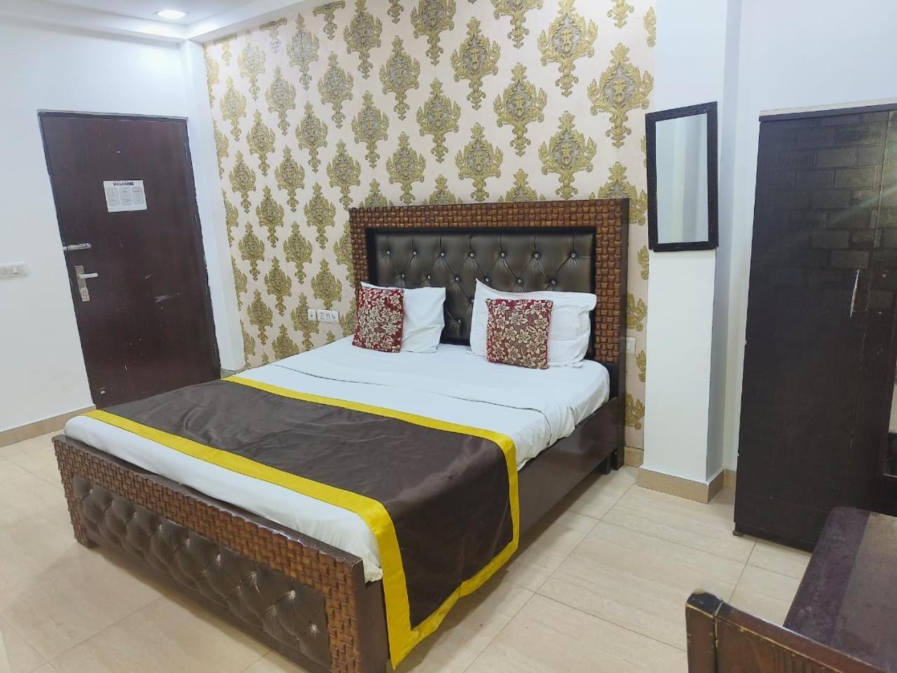 Hotel Ashoka Palace Near Igi Airport New Delhi Exterior photo