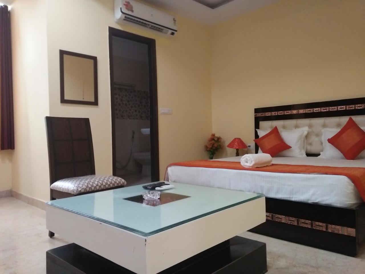 Hotel Ashoka Palace Near Igi Airport New Delhi Exterior photo