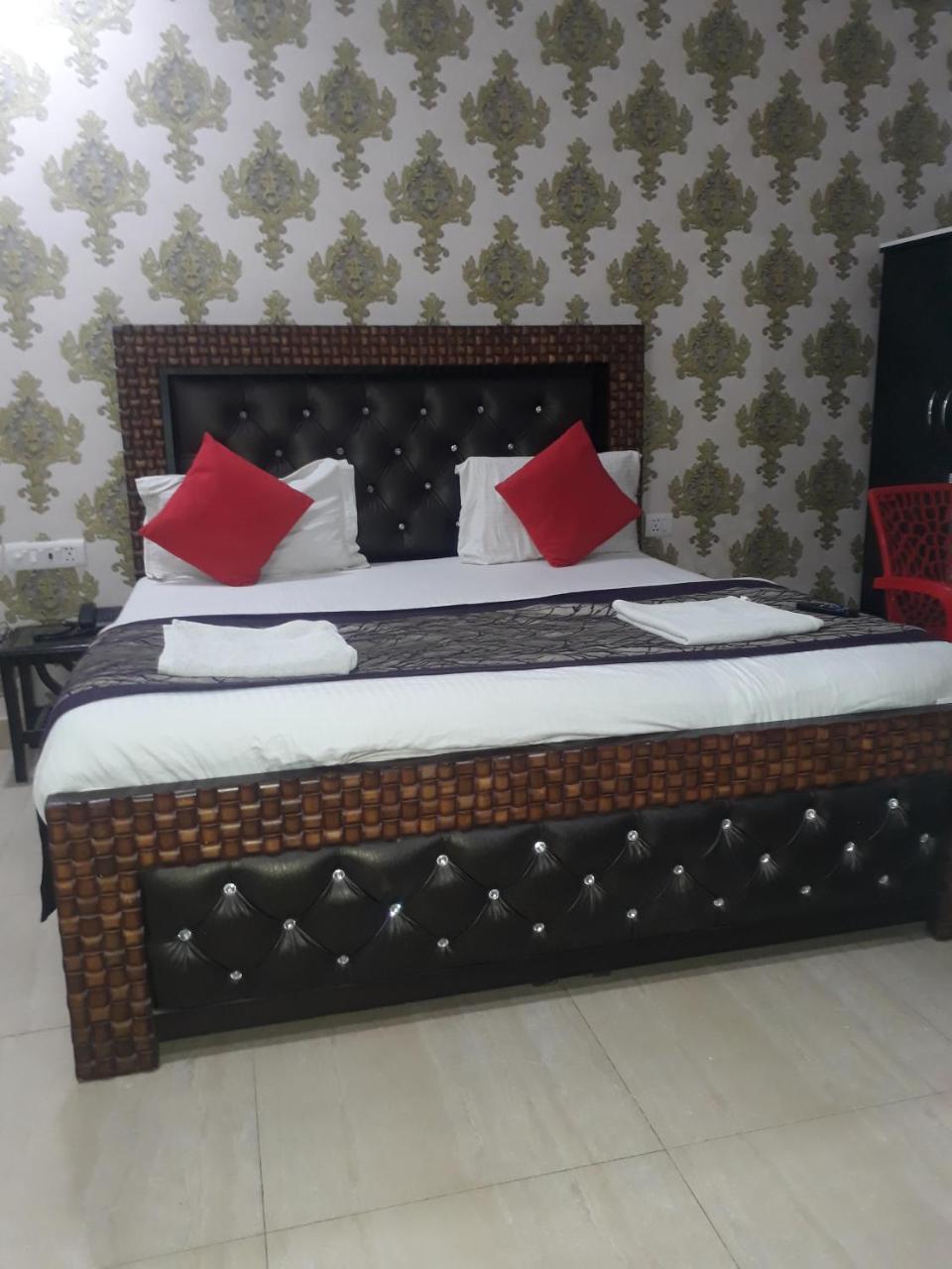 Hotel Ashoka Palace Near Igi Airport New Delhi Exterior photo